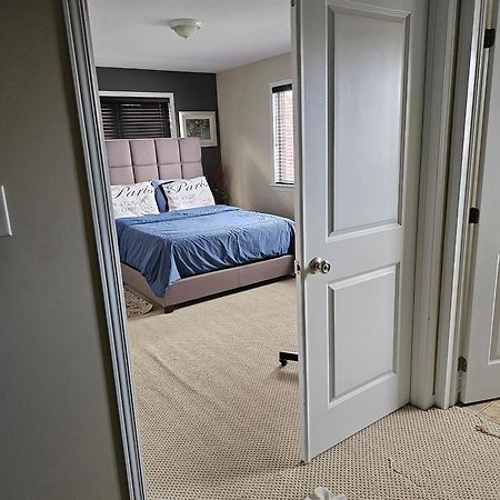 Mannys Place Отава Екстериор снимка